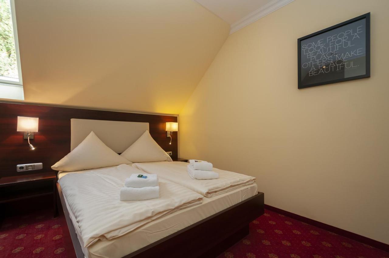 Hotel Gruene Tanne Hamburgo Exterior foto