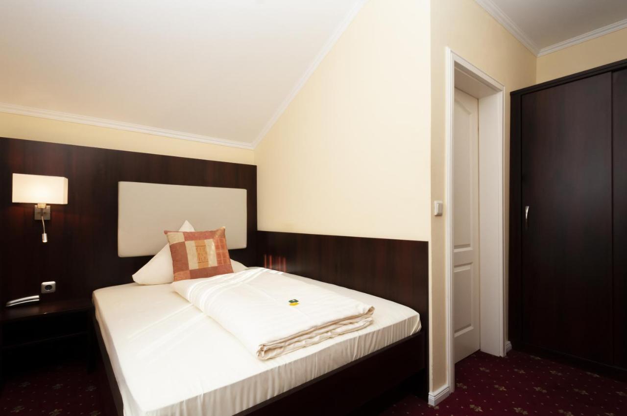 Hotel Gruene Tanne Hamburgo Exterior foto