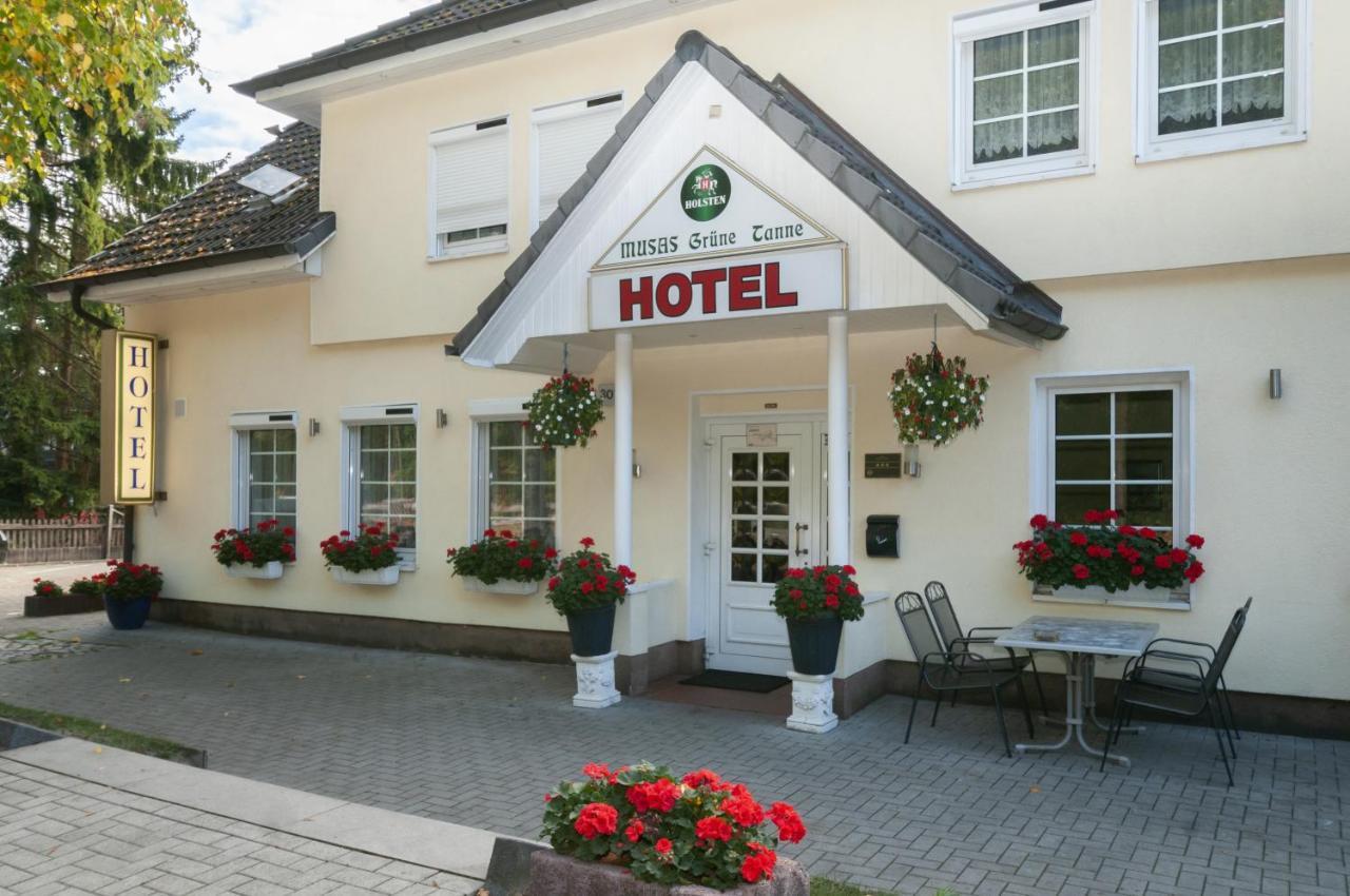 Hotel Gruene Tanne Hamburgo Exterior foto